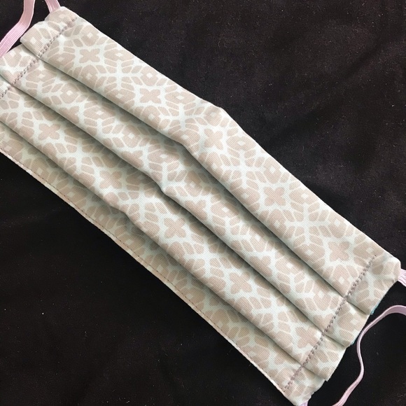 Handmade mask 😷 - Picture 3 of 3